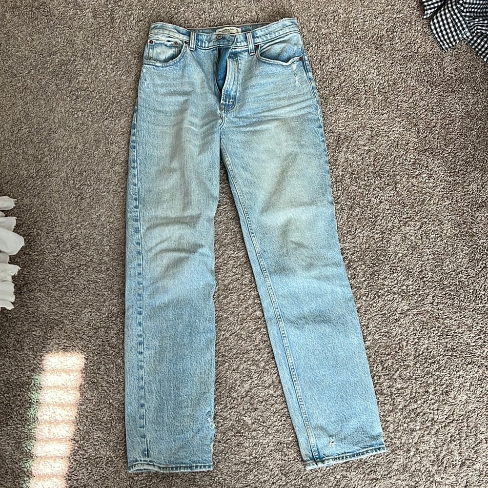 Abercrombie & Fitch 90s Straight Ultra High Rise Jean
